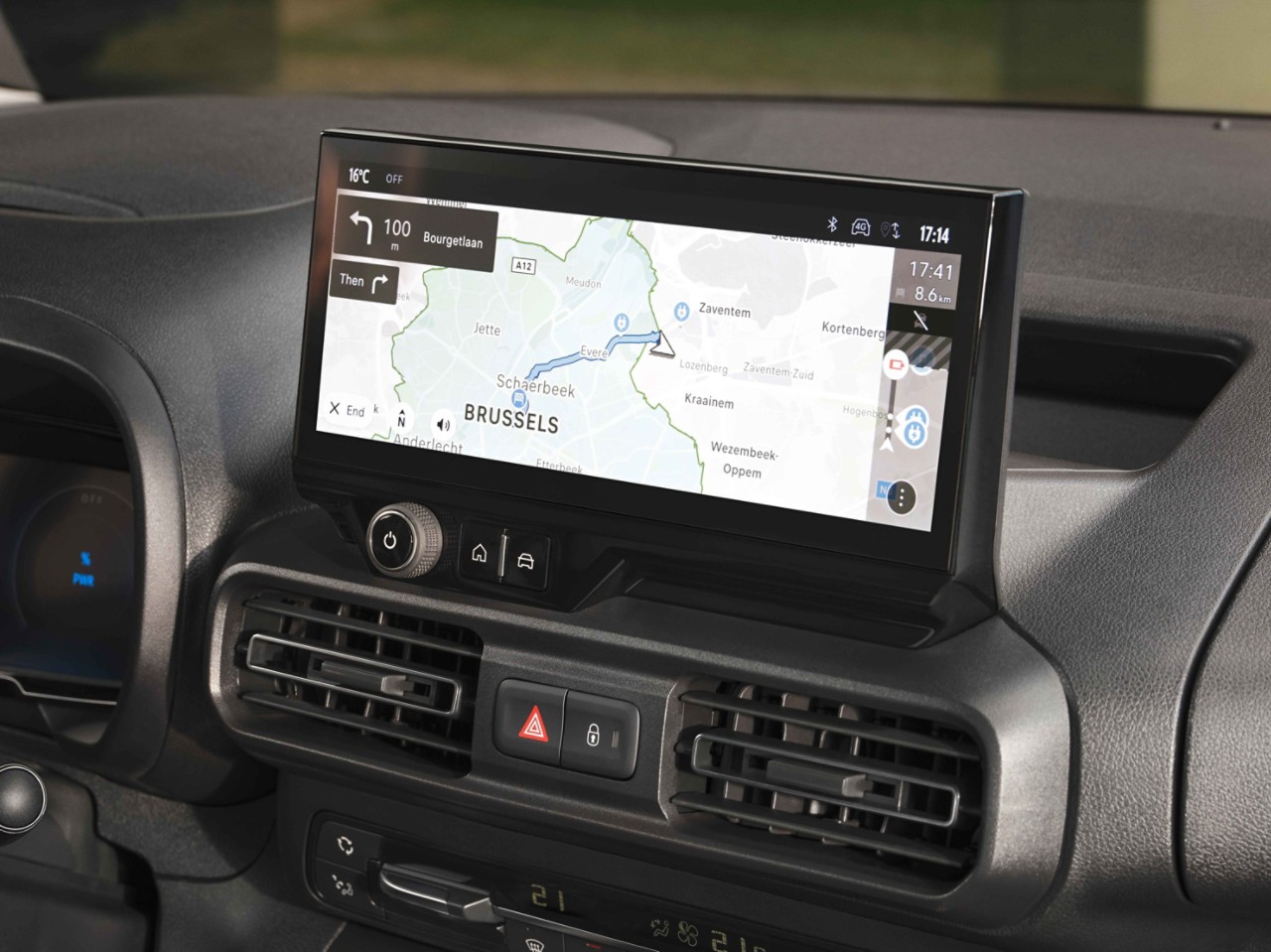 The Proace City Verso’s multimedia screen  